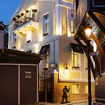 Gallery 37 Powered By Aston 5* بلوفديف