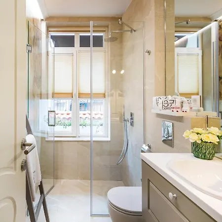 Ξενοδοχείο Gallery 37 Powered By Aston 5*