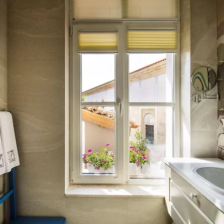 Gallery 37 Powered By Aston Φιλιππούπολη