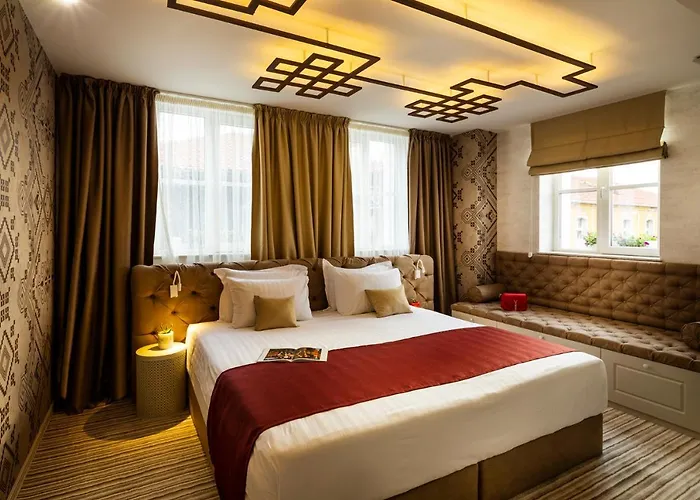 Gallery 37 Powered By Aston 酒店