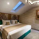 Hotel Gallery 37 Powered By Aston 5*