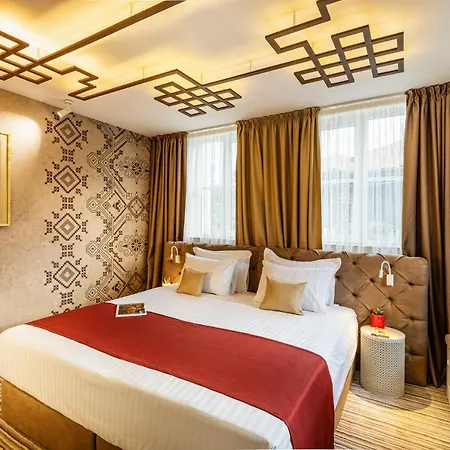 Art Boutique Hotel Gallery 37 Plovdiv - Superb Location In The Old Town 5* بلوفديف