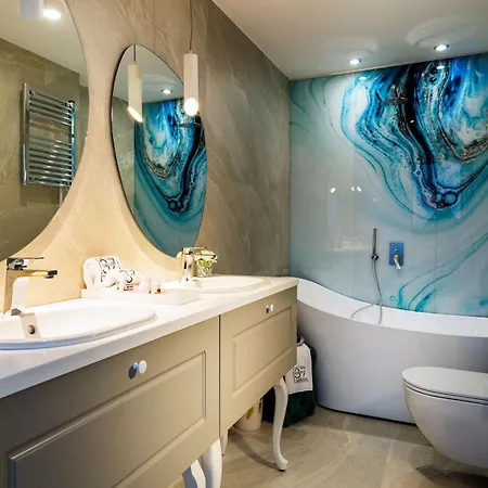Art Boutique Hotel Gallery 37 Plovdiv - Superb Location In The Old Town فندق 5*