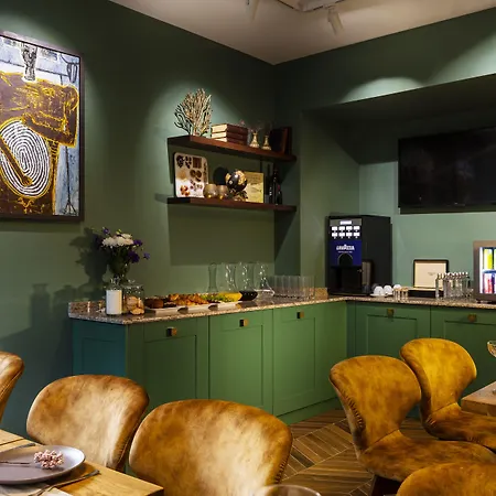 Art Boutique Hotel Gallery 37 Plovdiv - Superb Location In The Old Town 5* بلوفديف