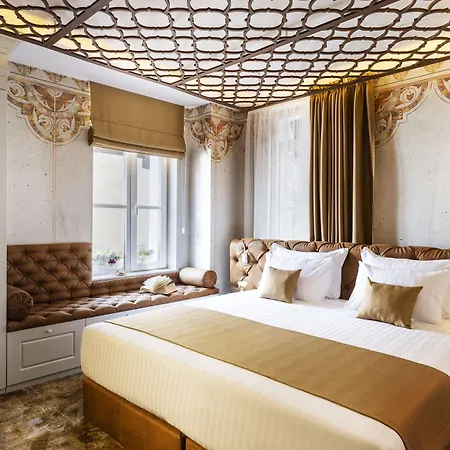 Art Boutique Hotel Gallery 37 Plovdiv - Superb Location In The Old Town فندق 5*